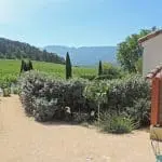 Photo de la vue depuis la terrasse d'un gîte de groupe à Mirabel et Blacons