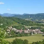 Photographie du village de Saou en Drôme provençale