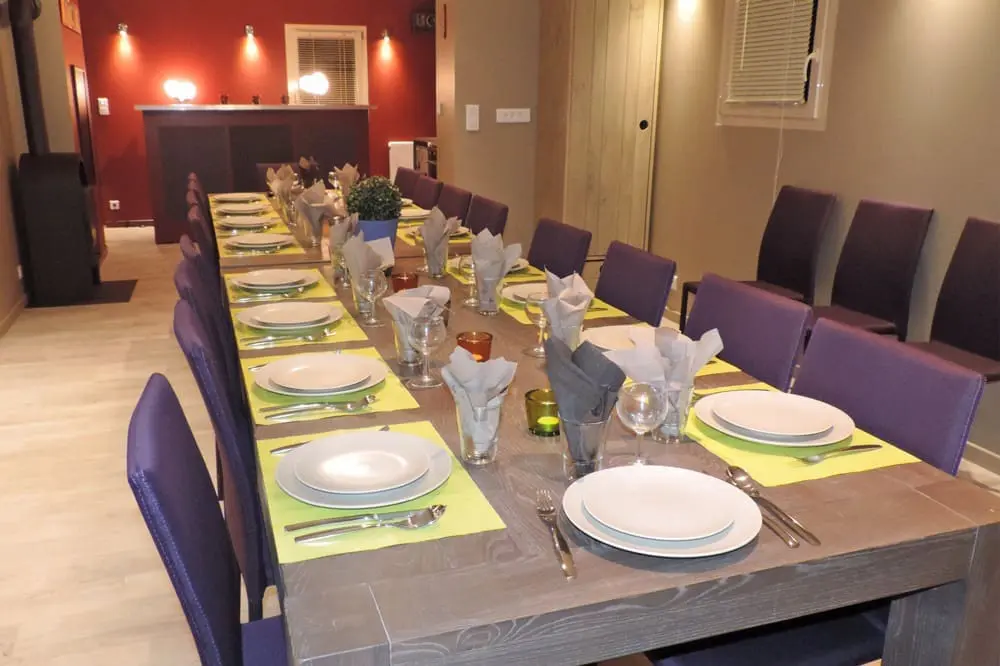 Photo d'une salle de repas pour 20 personnes proche de Crest